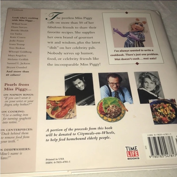 In The Kitchen With MISS PIGGY Cookbook - Picture 4 of 7